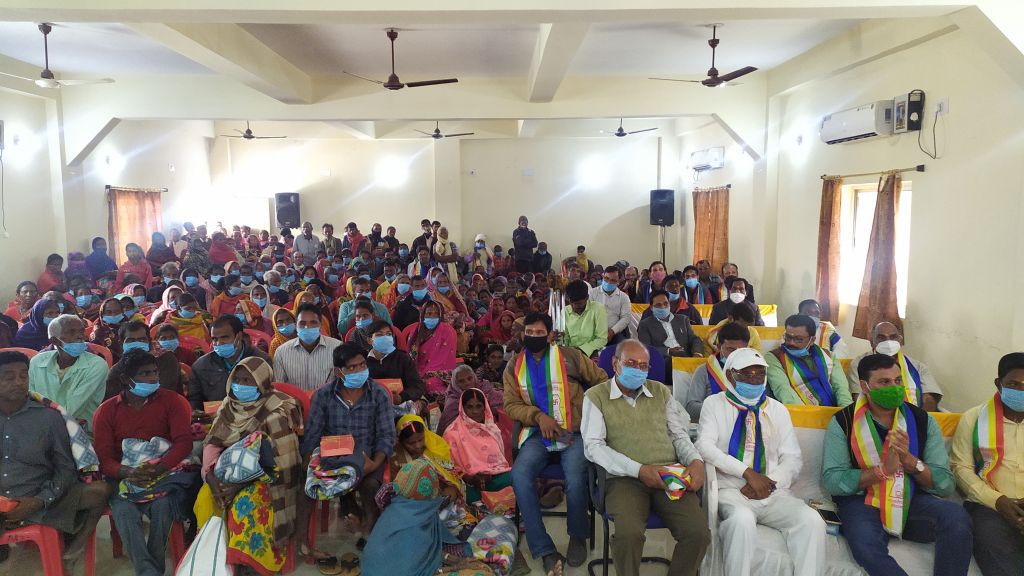 कमेटी एवं ट्रस्ट के कम्बल वितरण योजना का सफल समापन कमेटी एवं ट्रस्ट के कम्बल वितरण योजना का सफल समापन